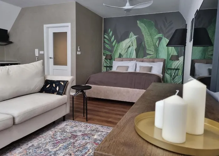 아파트 Zelene Apartma V Centru Mesta 체스케부데요비체